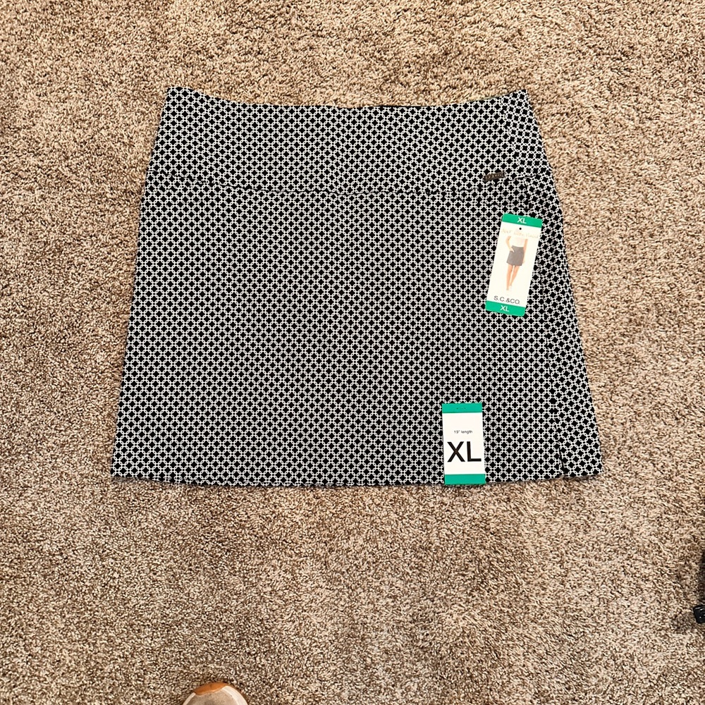 S.C. & Co. Black and White Geometric Skirt
